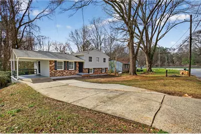 2717 Shelley Lane, Ellenwood, GA 30294 - Photo 2