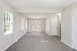 2366 Flint Rock Rd, Stone Mountain, GA 30087 - Photo 10