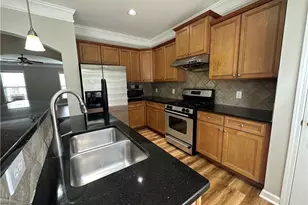 10827 Yorkwood St, Johns Creek, GA 30097 - Photo 10