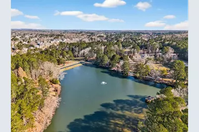 376 Prestbury Court, Suwanee, GA 30024 - Photo 2