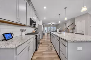 270 Commons Ave, Woodstock, GA 30188 - Photo 8