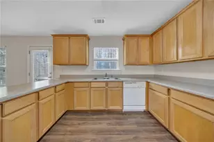 150 Hidden Lake Cir, Canton, GA 30114 - Photo 10