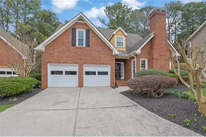 1543 Laurel Park Circle NE, Atlanta, GA 30329 - Photo 2