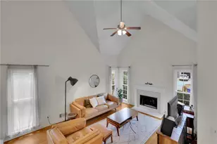 1543 Laurel Park Circle NE, Atlanta, GA 30329 - Photo 18