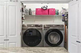 3040 Peachtree Rd NW, Atlanta, GA 30305 - Photo 26