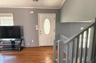 4728 Garden Hills Dr, Stone Mountain, GA 30083 - Photo 2