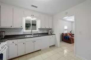 2896 Lakemont Dr SW, Marietta, GA 30060 - Photo 6