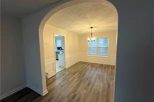 620 Manor Glen Dr, Suwanee, GA 30024 - Photo 4