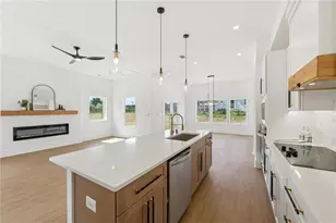 405 Mary's Path, Loganville, GA 30052 - Photo 6