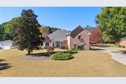 155 Youngs Circle, Fayetteville, GA 30215 - Photo 2