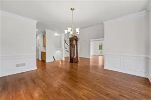 5153 Goodchild Ct, Dunwoody, GA 30338 - Photo 10