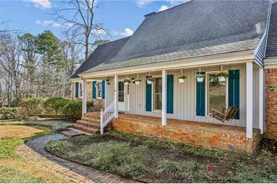 5622 Williamsburg, Norcross, GA 30093 - Photo 1