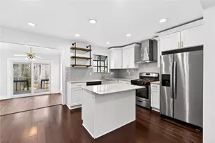 2226 Spring Walk Ct, Atlanta, GA 30341 - Photo 6