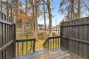 2226 Spring Walk Ct, Atlanta, GA 30341 - Photo 24