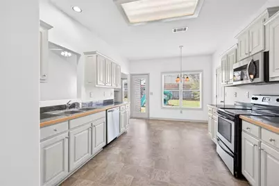 1412 Silvergate Way, Winder, GA 30680 - Photo 12