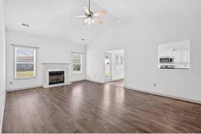 1412 Silvergate Way, Winder, GA 30680 - Photo 8