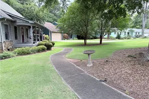 958 Sweet Briar Trail SE, Conyers, GA 30094 - Photo 4
