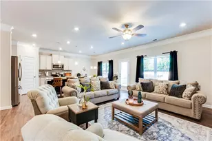 2316 Hastings Mnr Ln, Hampton, GA 30228 - Photo 8