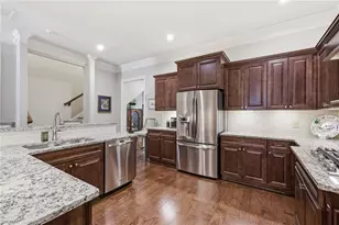 890 Candler St, Gainesville, GA 30501 - Photo 14