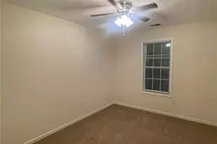 8973 Jimmy Lee Cir, Jonesboro, GA 30238 - Photo 10