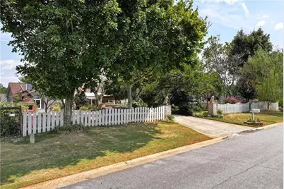 1702 Johnston Trail NW, Kennesaw, GA 30152 - Photo 4