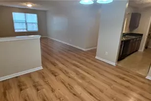 8304 Fairington Ridge Cir, Lithonia, GA 30038 - Photo 2