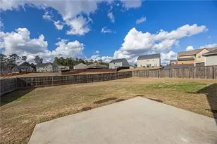 933 Nandina Ln, Loganville, GA 30052 - Photo 2