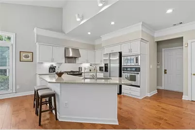 5335 Briarleigh Close, Dunwoody, GA 30338 - Photo 6