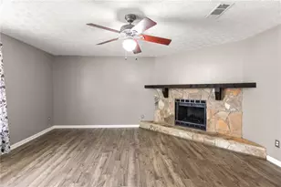 5328 Biffle Down Rd, Stone Mountain, GA 30088 - Photo 2