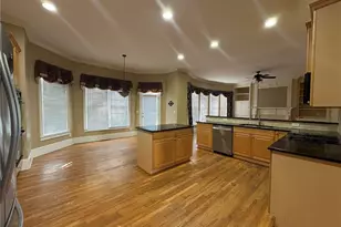 5930 Abbotts Run Tr, Duluth, GA 30097 - Photo 4