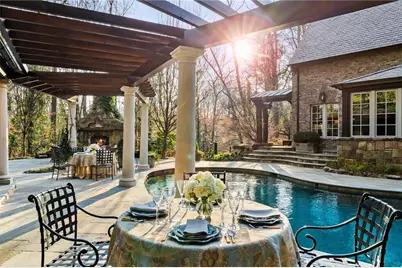 660 W Conway Drive NW, Atlanta, GA 30327 - Photo 16