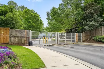 1345 Stirling Court, Atlanta, GA 30318 - Photo 30