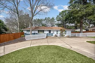 414 Charles Pl, Roswell, GA 30075 - Photo 4