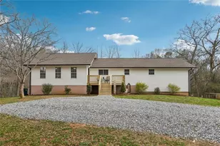 6380 Claude Parks Rd, Murrayville, GA 30564 - Photo 2