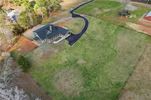 858 Honeysuckle Ln, Temple, GA 30179 - Photo 4