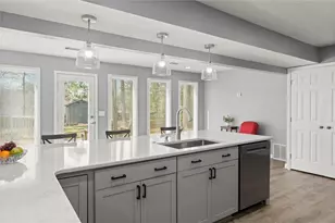 2878 Clearbrook Dr NE, Marietta, GA 30068 - Photo 16