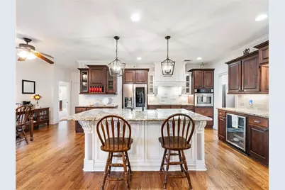 8629 Drake Drive, Lula, GA 30554 - Photo 8