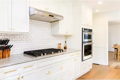 10120 Kinross Road, Roswell, GA 30076 - Photo 8