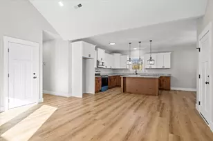 162 Valley Point Dr SE, Dalton, GA 30721 - Photo 10