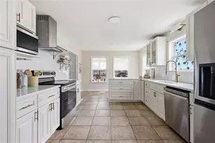 2560 Blakely Ct, Marietta, GA 30066 - Photo 10