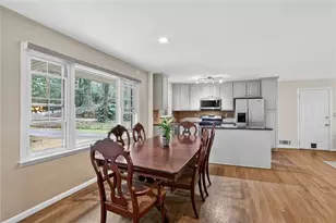 2560 Skyland Trail NE, Brookhaven, GA 30319 - Photo 6