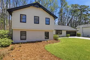 2827 Livsey Ct, Tucker, GA 30084 - Photo 2