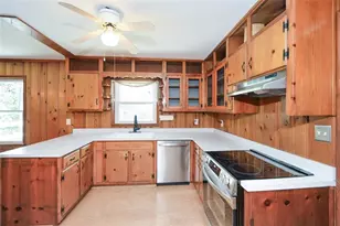 18 Old Farm Rd, Marietta, GA 30068 - Photo 4