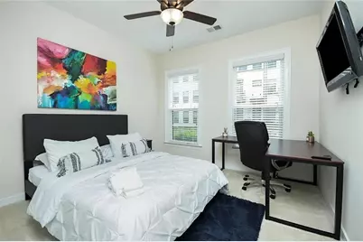 2048 Holtz Lane, Atlanta, GA 30318 - Photo 14