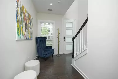 2048 Holtz Lane, Atlanta, GA 30318 - Photo 4