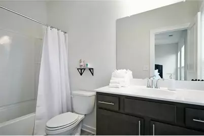 2048 Holtz Lane, Atlanta, GA 30318 - Photo 20