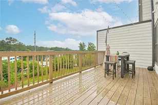 2048 Holtz Ln, Atlanta, GA 30318 - Photo 26