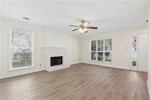 390 Manor Glen Dr, Suwanee, GA 30024 - Photo 8