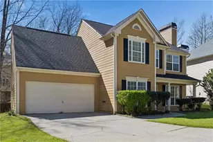 390 Manor Glen Dr, Suwanee, GA 30024 - Photo 2