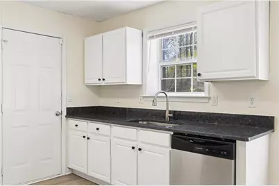 390 Manor Glen Drive, Suwanee, GA 30024 - Photo 14